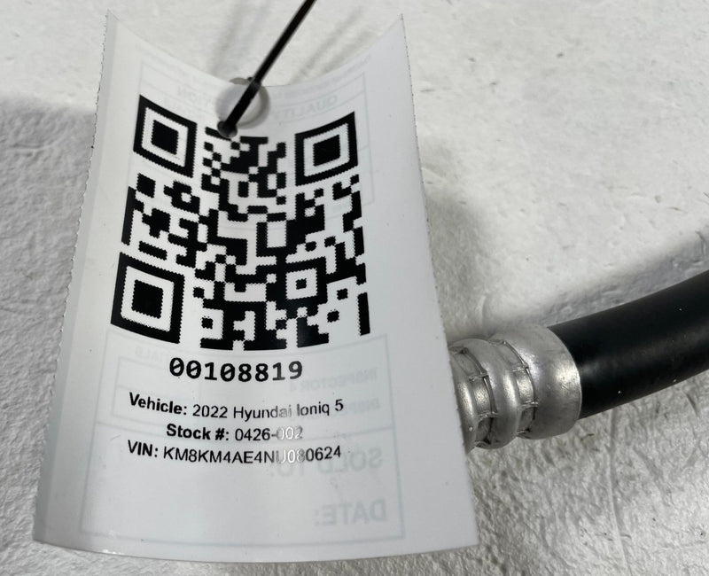 Load image into Gallery viewer, 22-25 HYUNDAI IONIQ 5 AC AIR CONDITIONING REFRIGERANT LIQUID HOSE TUBE # 108819
