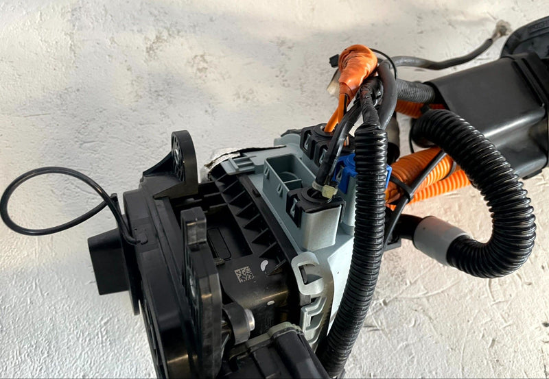 Load image into Gallery viewer, 2024 - 2026 HONDA PROLOGUE BATTERY CHARGING PORT W/ CABLE WIRE HARNESS # 114282
