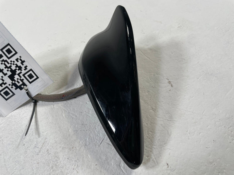 Load image into Gallery viewer, 2025-2026 HYUNDAI TUCSON SANTA CRUZ REAR ROOF SHARK FIN ANTENNA MODULE # 110167
