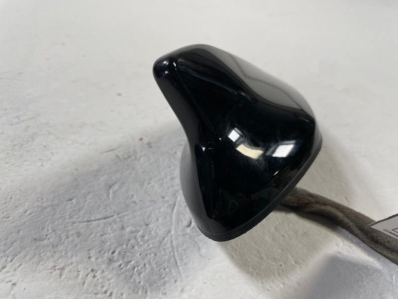 Load image into Gallery viewer, 2025-2026 HYUNDAI TUCSON SANTA CRUZ REAR ROOF SHARK FIN ANTENNA MODULE # 110167
