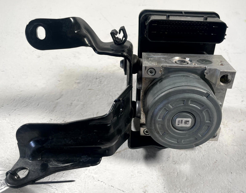 Load image into Gallery viewer, 2021 - 2025 FORD BRONCO SPORT ABS ANTI LOCK BRAKE PUMP MODULE UNIT # 111563
