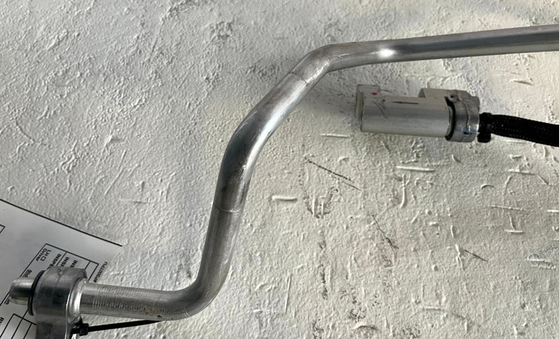 Load image into Gallery viewer, 24-25 HONDA PROLOGUE AC AIR CONDITIONING REFRIGERANT DISCHARGE HOSE PIPE #114285
