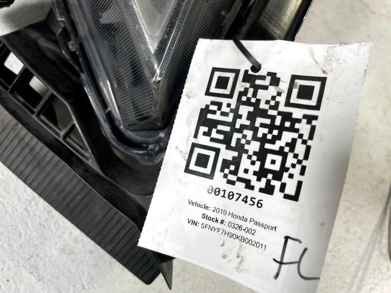 Load image into Gallery viewer, 2019-2022 HONDA PASSPORT PILOT FRONT LEFT DRIVER HEADLIGHT HEADLAMP # 107456
