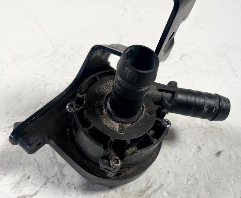 Load image into Gallery viewer, 2021 - 2026 FORD BRONCO SPORT ENGINE COOLANT AUXILIARY WATER PUMP 1.5L # 111561
