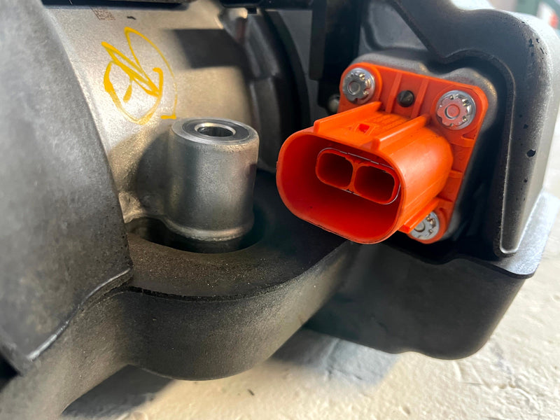 Load image into Gallery viewer, 24-25 HONDA PROLOGUE ELECTRIC AC AIR CONDITIONING COMPRESSOR W/ COVER # 114280
