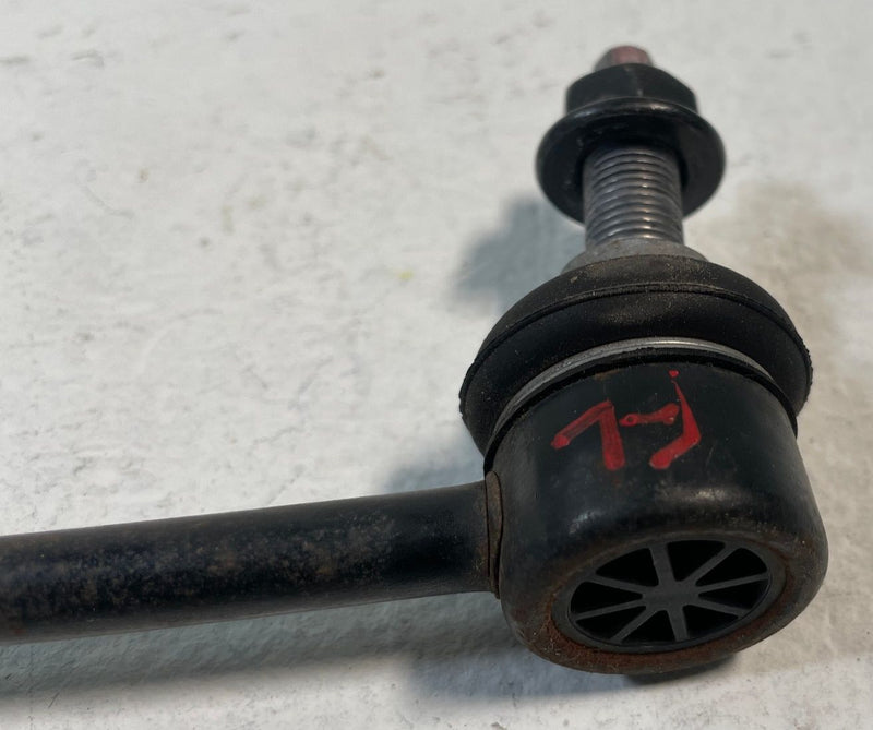 Load image into Gallery viewer, 22-25 HYUNDAI TUCSON FRONT LEFT OR RIGHT STABILIZER SWAY BAR END LINK # 107319
