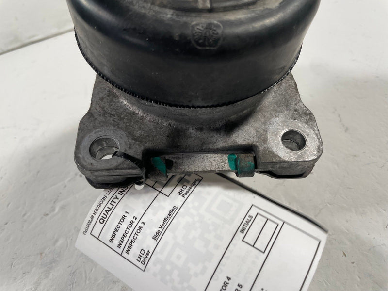 Load image into Gallery viewer, 2015-2021 FORD MUSTANG FROBT LEFT DRIVER SIDE ENGINE MOUNT BRACKET 2.3L # 112900
