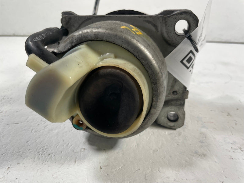 Load image into Gallery viewer, 2015-2021 FORD MUSTANG FROBT LEFT DRIVER SIDE ENGINE MOUNT BRACKET 2.3L # 112900
