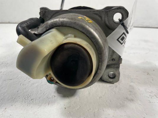 2015-2021 FORD MUSTANG FROBT LEFT DRIVER SIDE ENGINE MOUNT BRACKET 2.3L