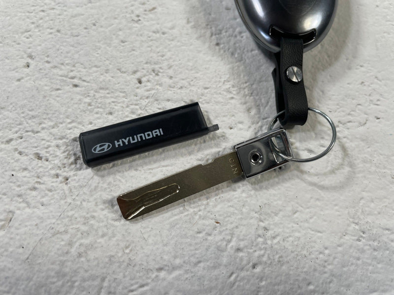 Load image into Gallery viewer, 25-26 HYUNDAI TUCSON ENGINE &amp; BODY CONTROL MODULE ECM BCM W/ KEY FOB # 110173
