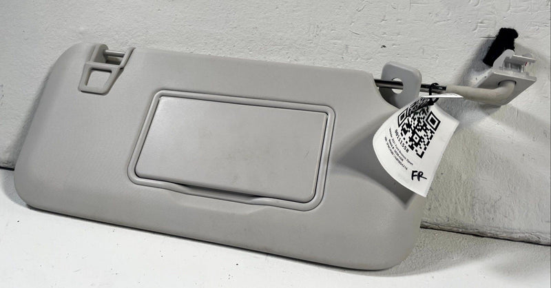 Load image into Gallery viewer, 2021 - 2025 FORD BRONCO FRONT RIGHT PASSENGER SIDE SUN VISOR SUNVISOR # 111558
