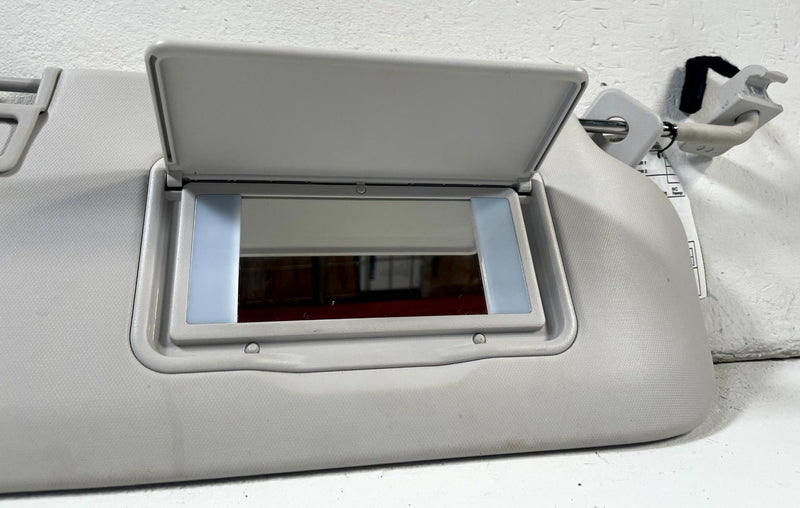Load image into Gallery viewer, 2021 - 2025 FORD BRONCO FRONT RIGHT PASSENGER SIDE SUN VISOR SUNVISOR # 111558
