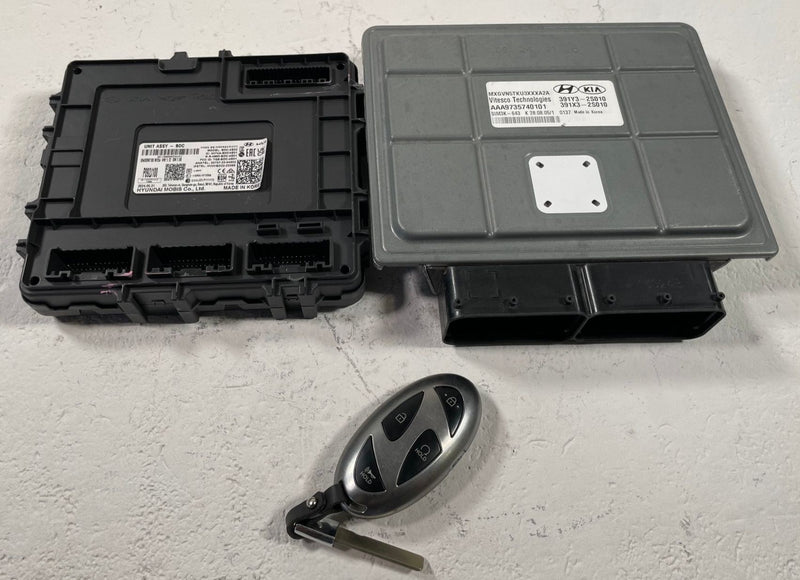 Load image into Gallery viewer, 24-26 HYUNDAI SANTA FE FWD ENGINE &amp; BODY MODULE ECM BCM W/ KEY FOB 2.5L # 112077
