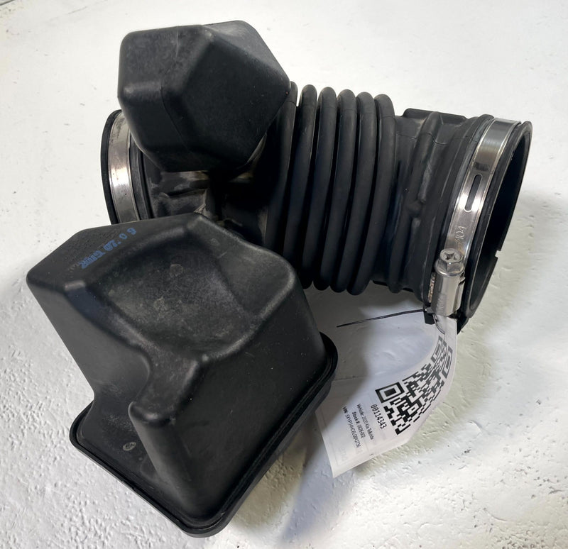 Load image into Gallery viewer, 2020-2025 HYUNDAI PALISADE ENGINE AIR CLEANER INTAKE HOSE TUBE PIPE 3.8L #114343
