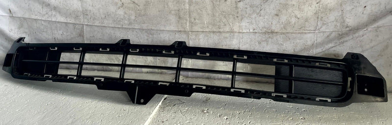 Load image into Gallery viewer, 2020-2022 KIA TELLURIDE FRONT BUMPER LOWER RADIATOR CENTER GRILLE 3.8L # 114378

