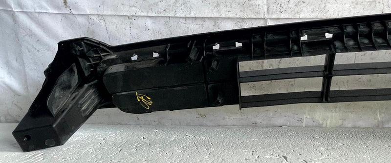 Load image into Gallery viewer, 2020-2022 KIA TELLURIDE FRONT BUMPER LOWER RADIATOR CENTER GRILLE 3.8L # 114378
