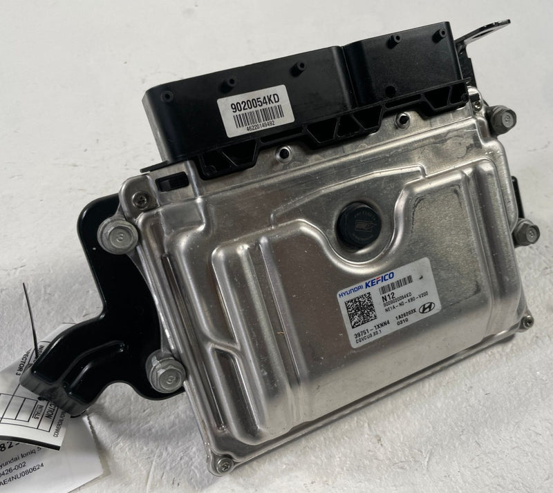 Load image into Gallery viewer, 2022-2024 HYUNDAI IONIQ 5 ENGINE CONTROL MODULE ECM VCU UNIT 39751-1XNN4 #108825
