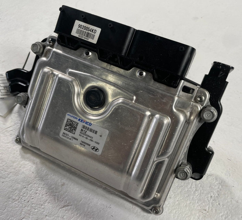 Load image into Gallery viewer, 2022-2024 HYUNDAI IONIQ 5 ENGINE CONTROL MODULE ECM VCU UNIT 39751-1XNN4 #108825
