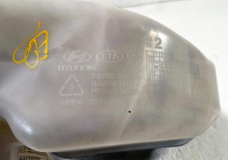 Load image into Gallery viewer, 2020-2025 KIA TELLURIDE RADIATOR COOLANT RESERVOIR RECOVERY TANK BOTTLE # 114351
