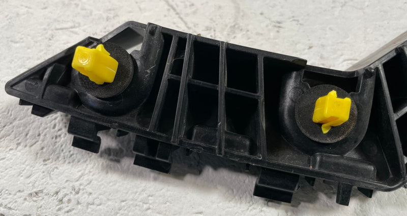 Load image into Gallery viewer, 2024-2026 HYUNDAI SANTA FE REAR RIGHT SIDE BUMPER UPPER SUPPORT BRACKET # 112091
