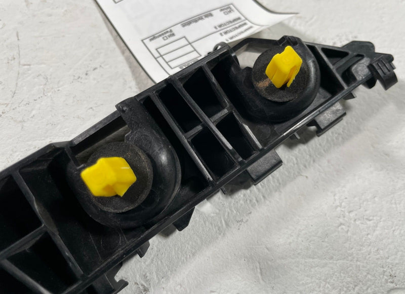 Load image into Gallery viewer, 2024-2026 HYUNDAI SANTA FE REAR RIGHT SIDE BUMPER UPPER SUPPORT BRACKET # 112091
