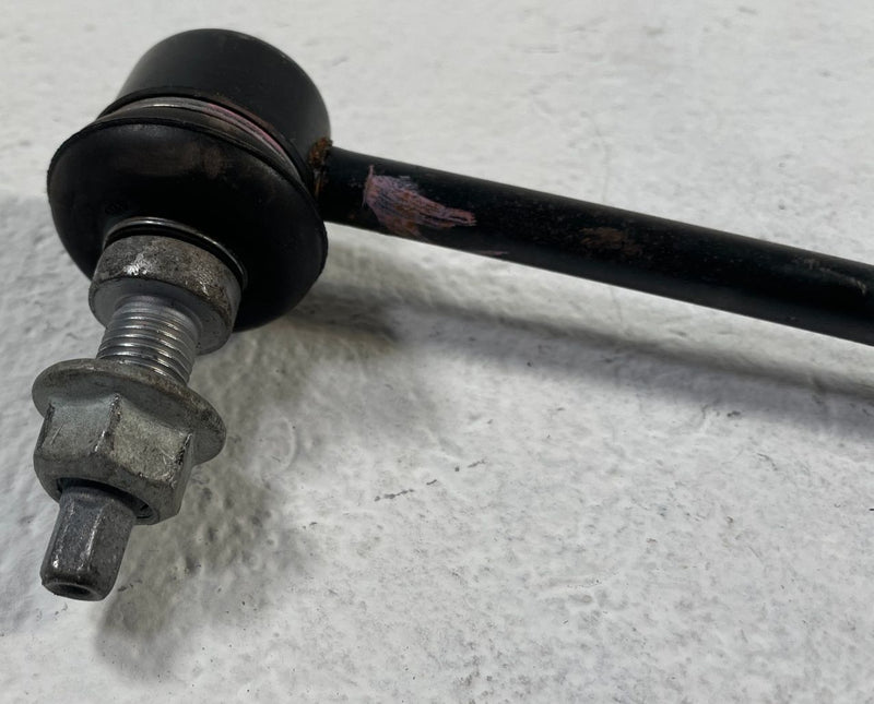 Load image into Gallery viewer, 22-26 HYUNDAI TUCSON FRONT LEFT OR RIGHT STABILIZER SWAY BAR END LINK # 110150
