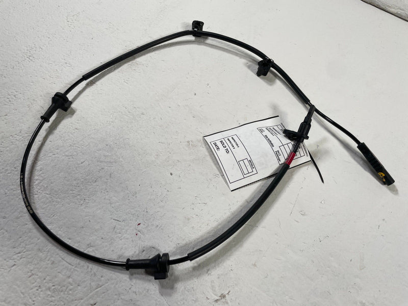 Load image into Gallery viewer, 2022-2026 HYUNDAI TUCSON FRONT RIGHT PASSENGER ABS WHEEL SPEED SENSOR # 110154
