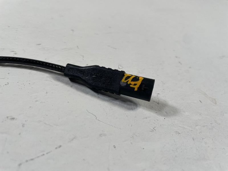 Load image into Gallery viewer, 2022-2026 HYUNDAI TUCSON FRONT RIGHT PASSENGER ABS WHEEL SPEED SENSOR # 110154
