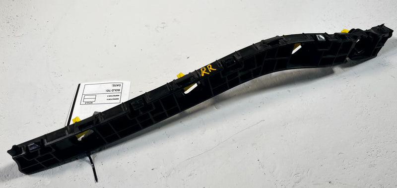 Load image into Gallery viewer, 20 - 25 KIA TELLURIDE REAR RIGHT SIDE BUMPER UPPER SUPPORT BRACKET 3.8L # 114341
