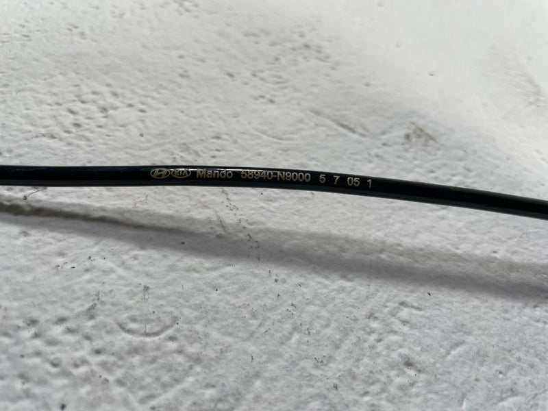 Load image into Gallery viewer, 2022-2026 HYUNDAI TUCSON FRONT RIGHT PASSENGER ABS WHEEL SPEED SENSOR # 110154
