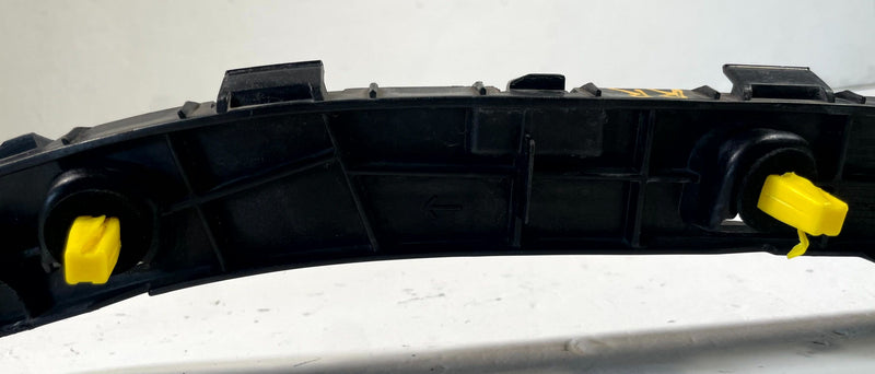 Load image into Gallery viewer, 20 - 25 KIA TELLURIDE REAR RIGHT SIDE BUMPER UPPER SUPPORT BRACKET 3.8L # 114341

