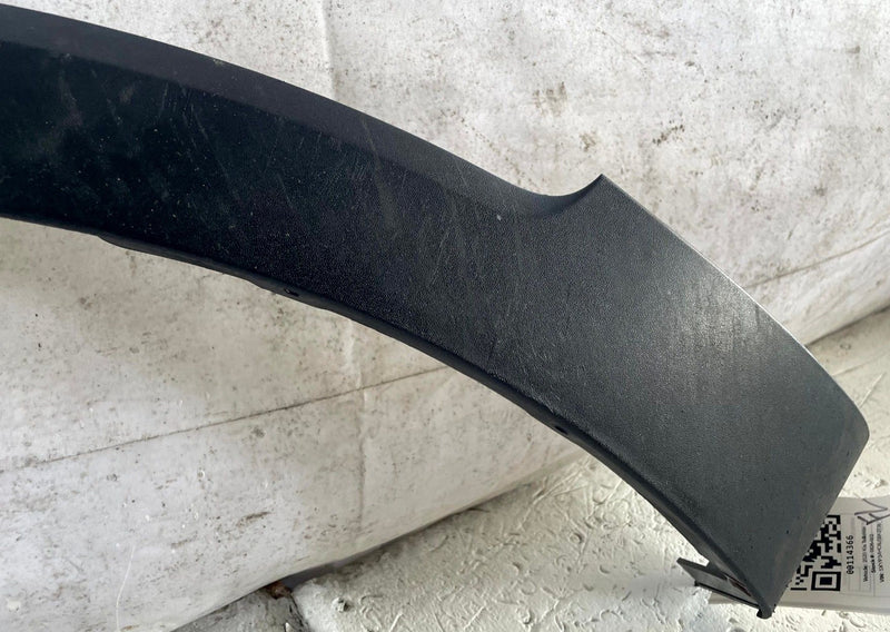 Load image into Gallery viewer, 20-25 KIA TELLURIDE FRONT LEFT DRIVER FENDER WHEEL ARCH FLARE MOLDING # 114366
