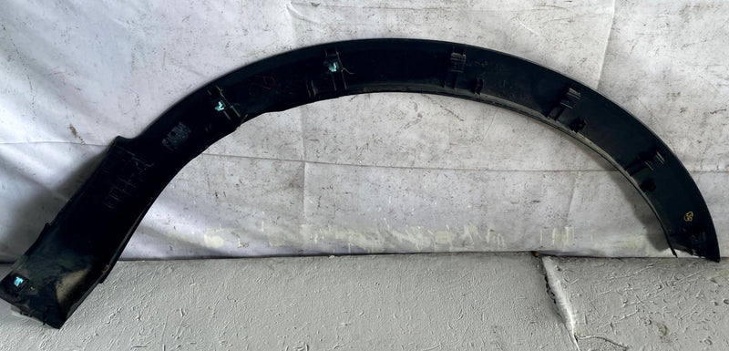 Load image into Gallery viewer, 20-25 KIA TELLURIDE FRONT LEFT DRIVER FENDER WHEEL ARCH FLARE MOLDING # 114366
