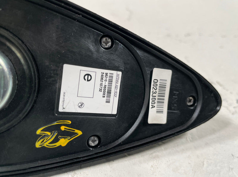 Load image into Gallery viewer, 2024 - 2026 HYUNDAI SANTA FE EXTERIOR SHARK ROOF FIN RADIO ANTENA BLACK # 112070
