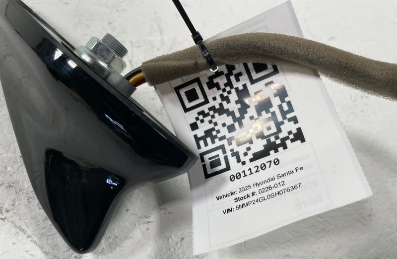Load image into Gallery viewer, 2024 - 2026 HYUNDAI SANTA FE EXTERIOR SHARK ROOF FIN RADIO ANTENA BLACK # 112070
