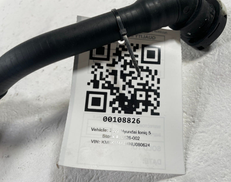 Load image into Gallery viewer, 22-24 HYUNDAI IONIQ 5 RWD BATTERY COOLANT COOLING WATER PUMP HOSE PIPE # 108826
