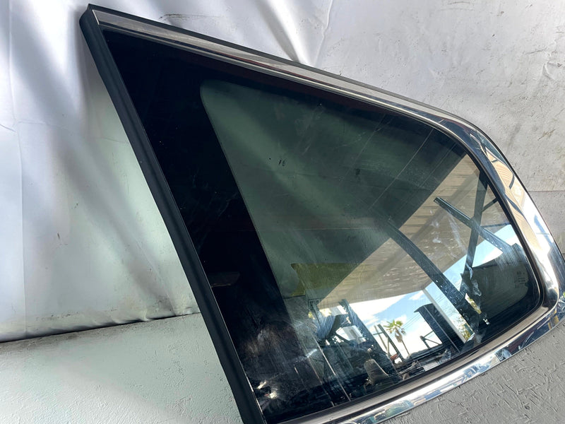 Load image into Gallery viewer, 2020-2021 KIA TELLURIDE REAR LEFT DRIVER SIDE QUARTER WINDOW GLASS # 114356
