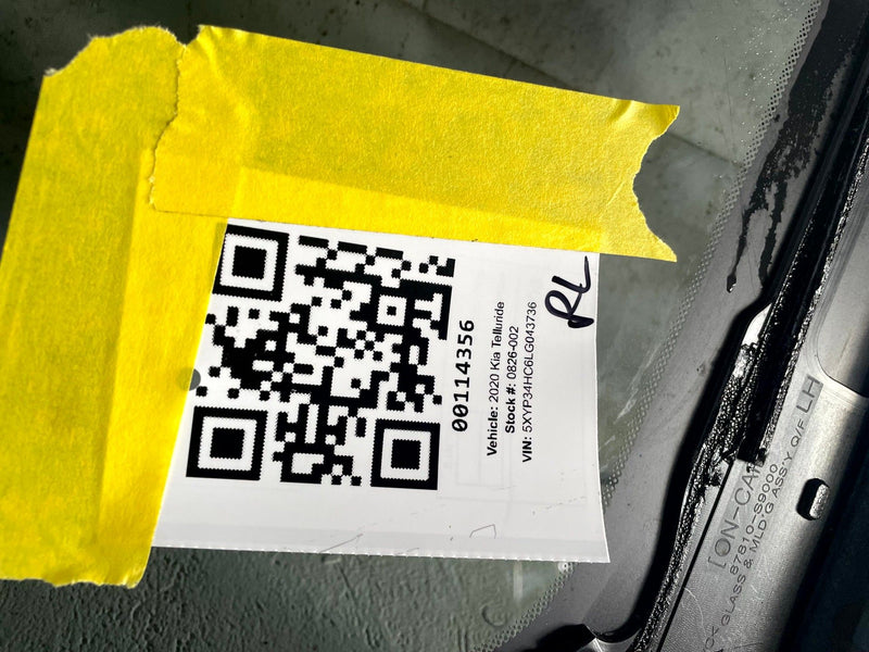 Load image into Gallery viewer, 2020-2021 KIA TELLURIDE REAR LEFT DRIVER SIDE QUARTER WINDOW GLASS # 114356
