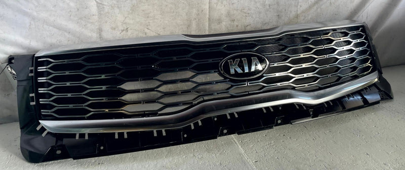 Load image into Gallery viewer, 2020 - 2022 KIA TELLURIDE FRONT UPPER GRILL PANEL CHROME 86350-S9100 # 114377
