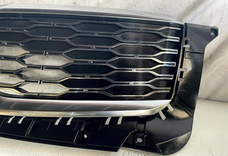 Load image into Gallery viewer, 2020 - 2022 KIA TELLURIDE FRONT UPPER GRILL PANEL CHROME 86350-S9100 # 114377

