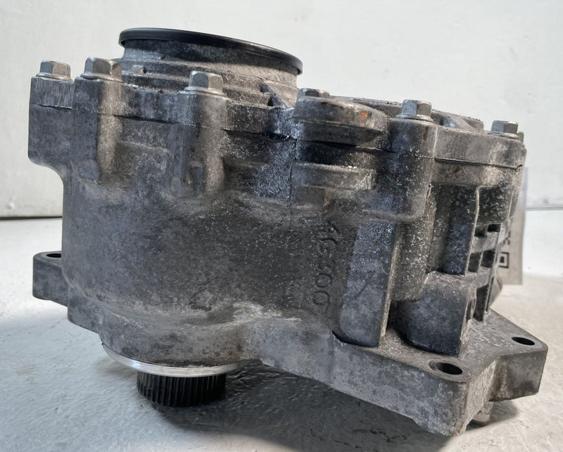 Load image into Gallery viewer, 21-25 HYUNDAI TUCSON AWD AUTO TRANSMISSION TRANSFER CASE 9K MILES 2.5L # 107401
