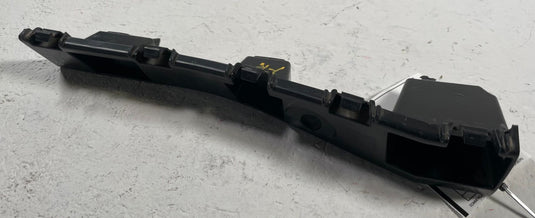 2015 - 2023 FORD MUSTANG FRONT RIGHT SKIRT ROCKER MOLDING BRACKET