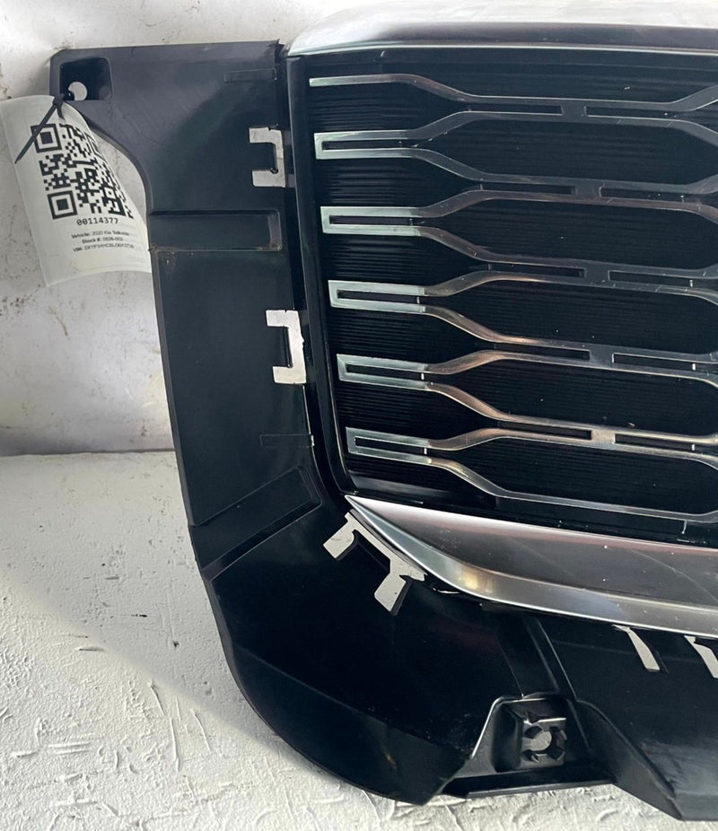 Load image into Gallery viewer, 2020 - 2022 KIA TELLURIDE FRONT UPPER GRILL PANEL CHROME 86350-S9100 # 114377
