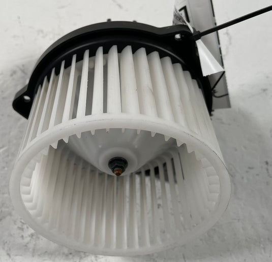 24-26 HYUNDAI SANTA FE HVAC A/C AIR CONDITIONER HEATER BLOWER FAN MOTOR