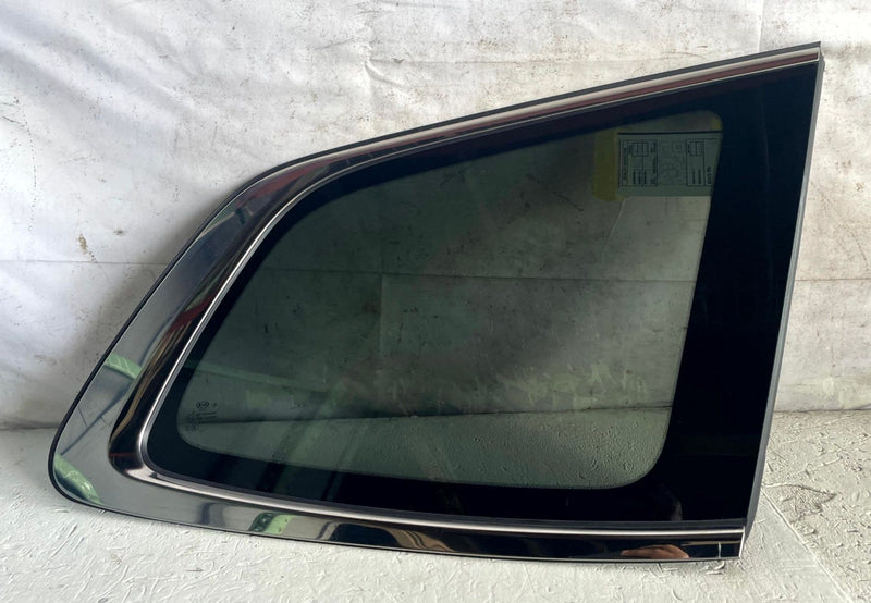Load image into Gallery viewer, 2020-2022 KIA TELLURIDE REAR RIGHT PASSENGER SIDE QUARTER WINDOW GLASS # 114362

