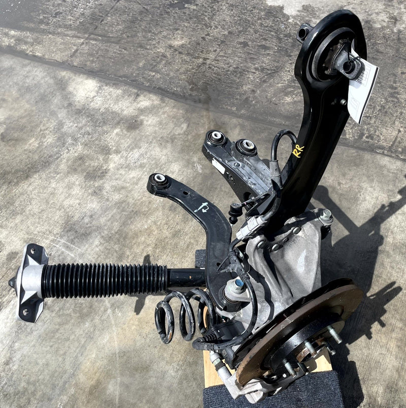 Load image into Gallery viewer, 24-25 HYUNDAI SANTA FE FWD REAR RIGHT SIDE SUSPENSION KNEE ASSEMBLY 2.5L #106963
