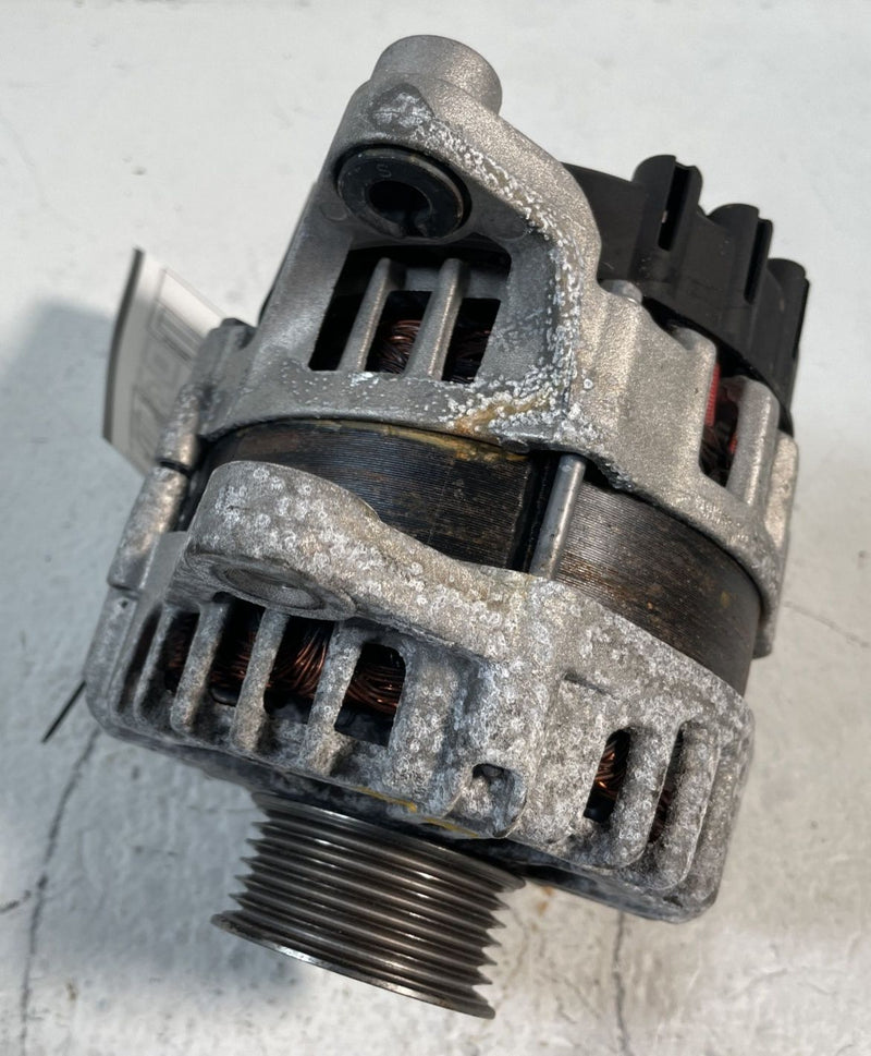 Load image into Gallery viewer, 2023 - 2025 HYUNDAI TUCSON ENGINE ALTERNATOR GENERATOR 37300-2SGD1 # 107403
