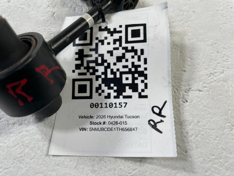 Load image into Gallery viewer, 22-26 HYUNDAI TUCSON REAR RIGHT STABILIZER SWAY ANTI ROLL BAR END LINK # 110157
