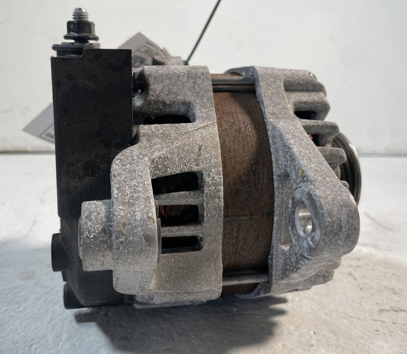Load image into Gallery viewer, 2023 - 2025 HYUNDAI TUCSON ENGINE ALTERNATOR GENERATOR 37300-2SGD1 # 107403
