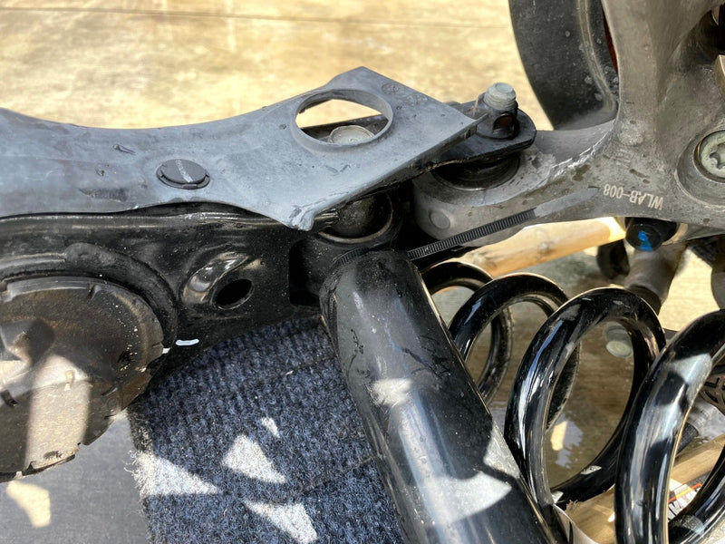 Load image into Gallery viewer, 24-25 HYUNDAI SANTA FE FWD REAR RIGHT SIDE SUSPENSION KNEE ASSEMBLY 2.5L #106963
